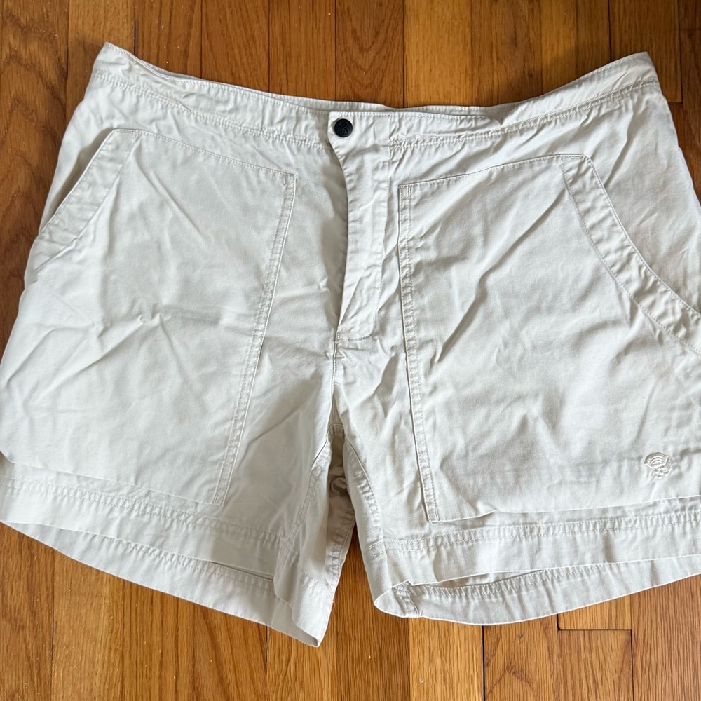 Mountain Hardwear Casual Shorts